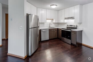 10405 45th Ave N, Plymouth, MN 55442