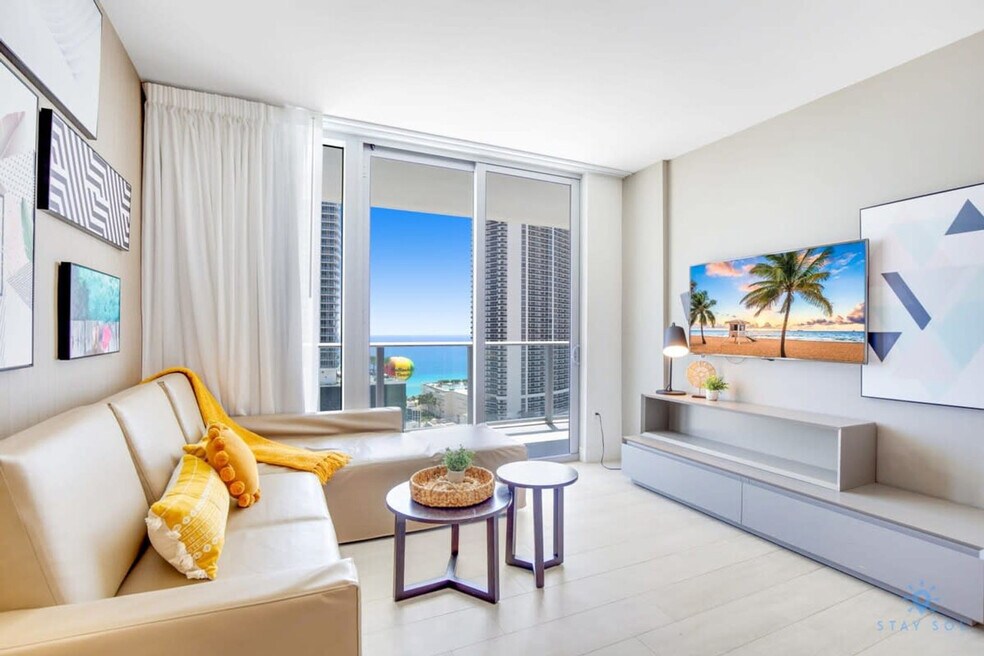 4112 Jimmy Buffett Mem Hwy unit ID1227205P, Hollywood, FL 33019 - photo 1