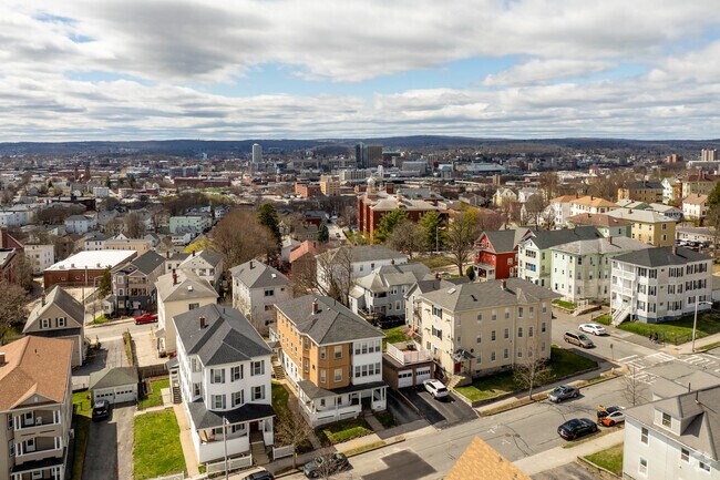 Hamilton is a 10 minute drive from Downtown Worcester where folks can shop and dine.