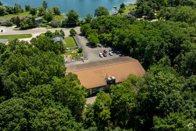 Discover innovative learning and growth at Maple Tree Montessori Academy.