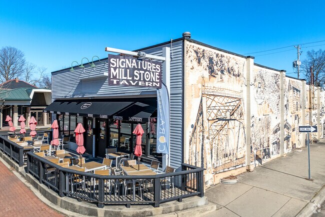 About 4 miles from Easton, Gahanna plays host to the annual Creekside Blues & Jazz Festival.