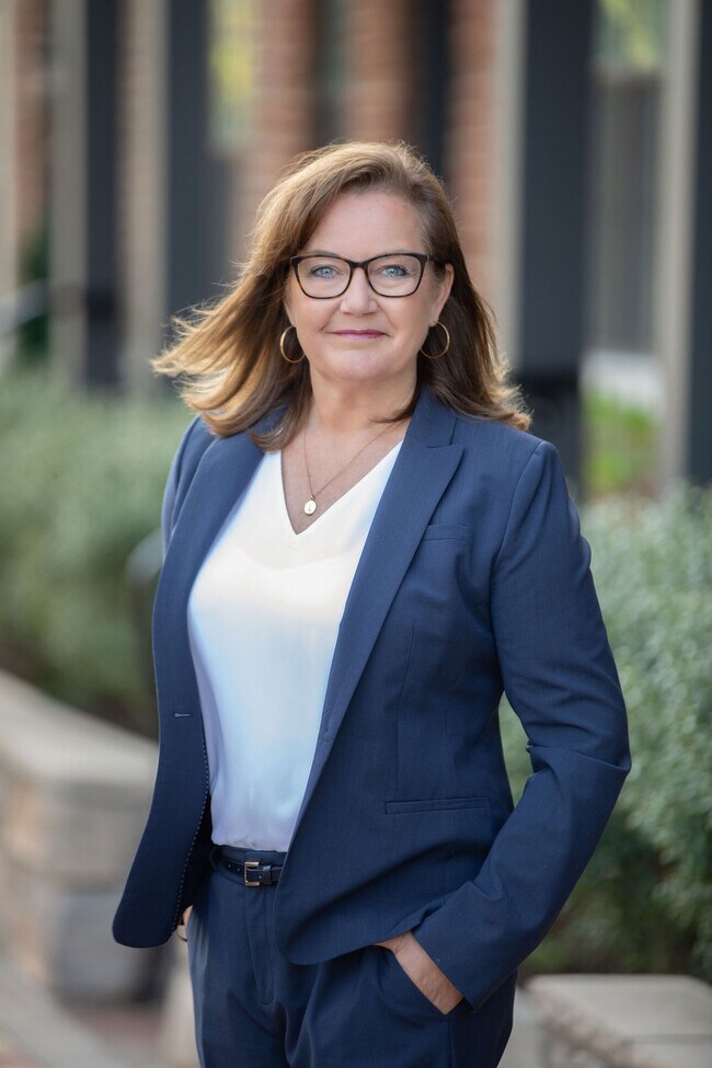 Lisa Barton