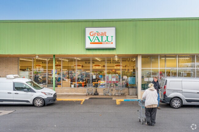 Longswamp natives head to Radcliffe Bros Inc for all grocery needs.