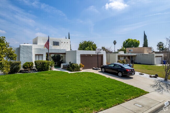 This flat roof-style home is a unique addition to the Amber Hills neighborhood.