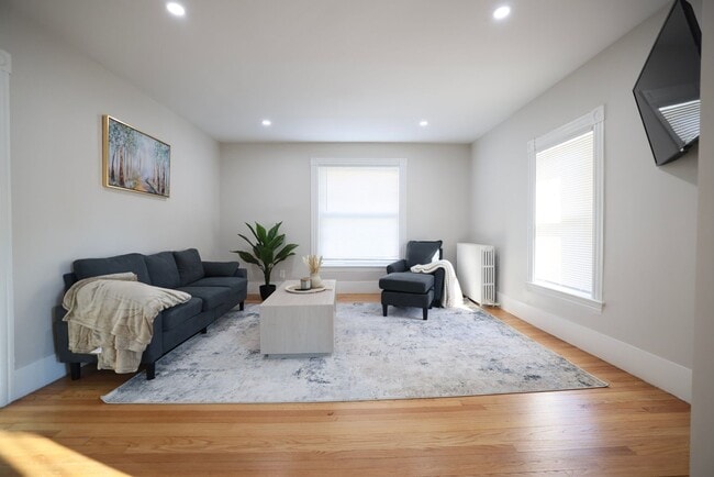 16 Orange St, Lewiston, ME 04240 - photo 2