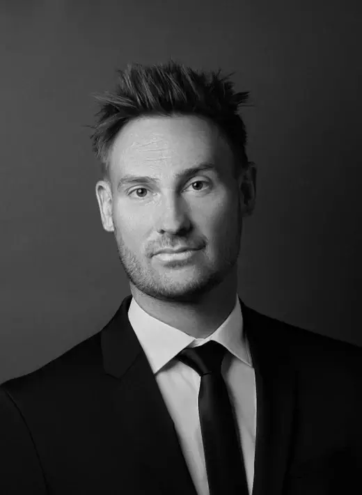 Agent Photo