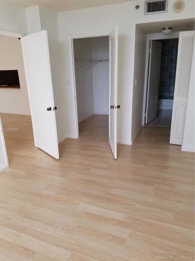 1470 NE 123rd St Unit 316, North Miami, FL 33161