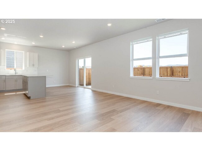 9212 SE Azalea St, Happy Valley, OR 97086 - photo 7