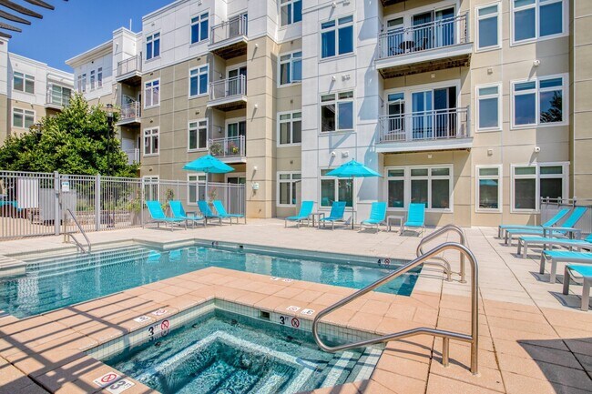 After a busy day the jacuzzi is a perfect place to relax.