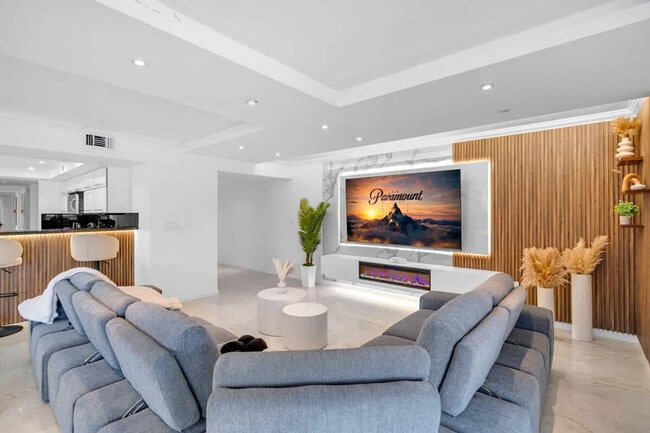 468 Golden Isles Dr unit ID1372321P, Hallandale Beach, FL 33009 - photo 2