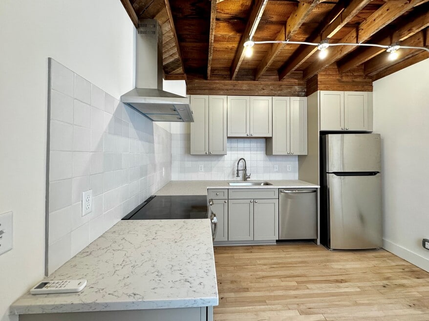 1546 Selby Ave unit B, Saint Paul, MN 55104 - photo 1