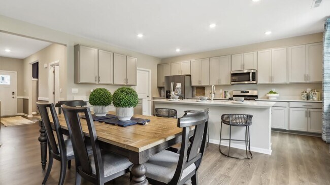 2263 Oakmont Dr, Plainfield, IN 46168 - photo 3