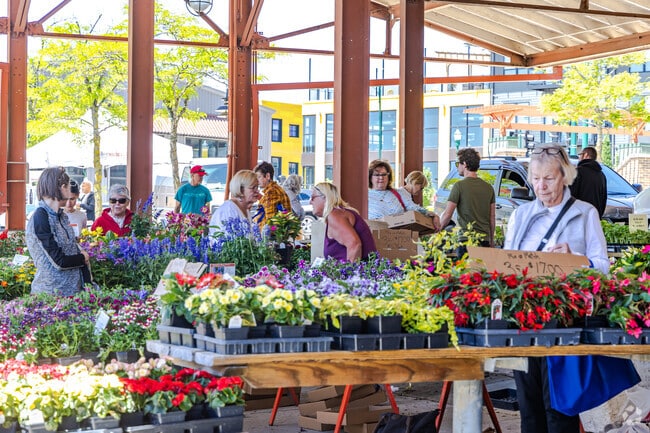 The West Allis Farmer’s Market near Rose Hill is a local favorite for fresh produce, baked goods, and seasonal specialties.