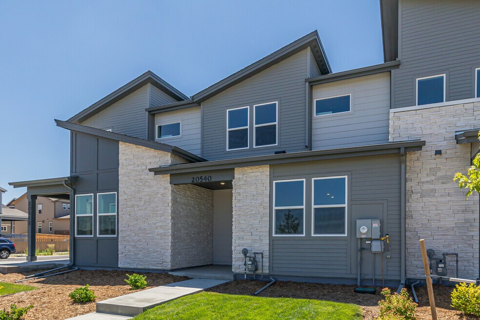 20540 E 58th Ave, Aurora, CO 80019 - photo 1