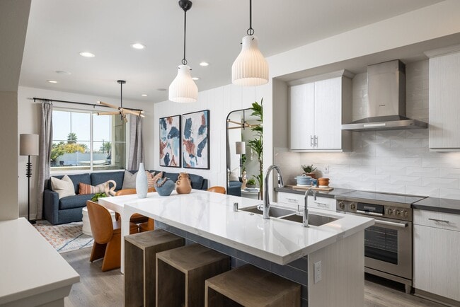 131 N 1st Ave unit 36371606, Upland, CA 91786 - photo 2