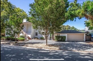 911 Myrtle St, San Jose, CA 95126