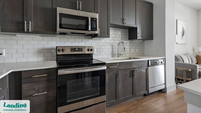 2511 Montopolis Dr unit 306, Austin, TX 78741 - photo 6