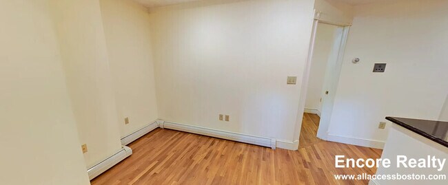 170 Commonwealth Ave unit B, Boston, MA 02116 - photo 3