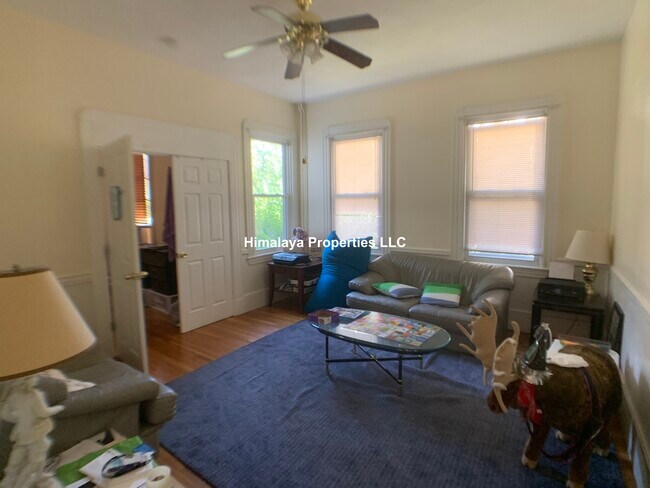 29 Capen St unit 2, Medford, MA 02155 - photo 4