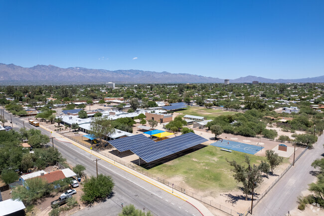 An aerial view of Lineweaver Elementary School.