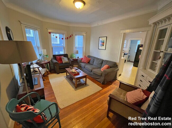 85 Lowden Ave unit 1, Somerville, MA 02144 - photo 2