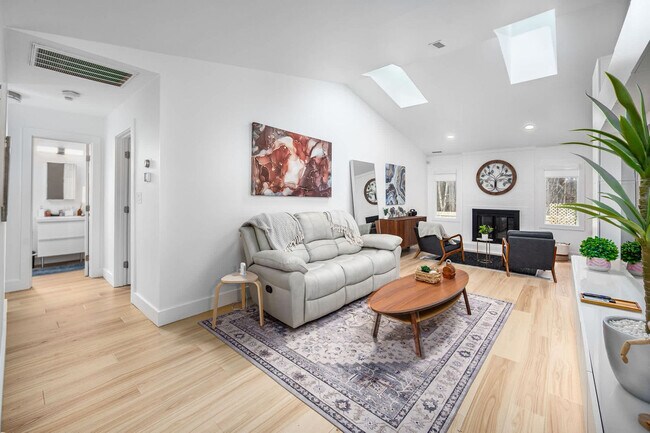 405 Reynolds Ave unit ID1300723P, Durham, NC 27707 - photo 2