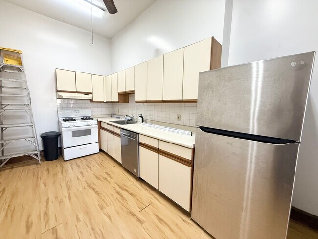 145 Hillside St unit 2, Boston, MA 02120 - photo 7