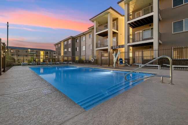 Unity at Glendale, Glendale, AZ 85301 - photo 5