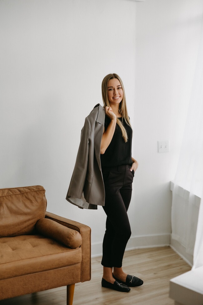 Agent Photo