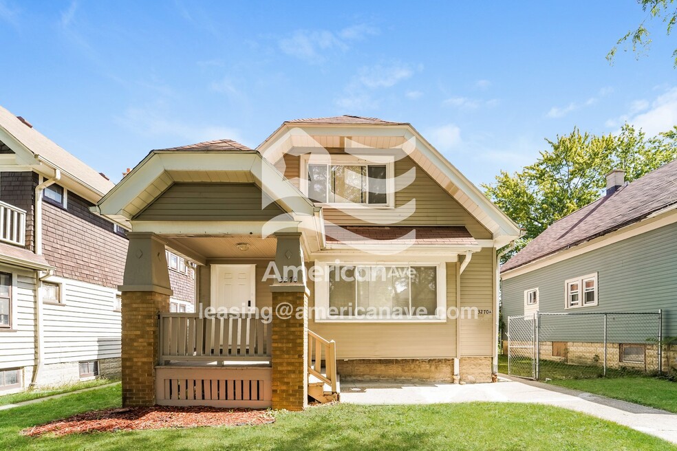 3270 N 36th St, Milwaukee, WI 53216 - photo 1