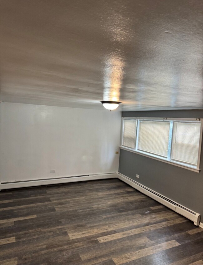 5908 Butterfield Rd Unit B, Berkeley, IL 60163