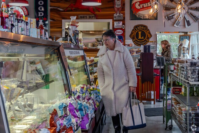 In Olive Oyl's Carry, you will find breakfast, lunch, dessert, and more in Essex, CT.
