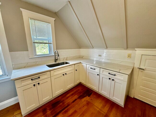 42 Raddin Grove Ave unit 3, Lynn, MA 01905 - photo 5