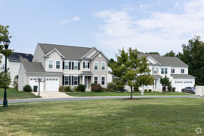 Newer colonial style homes are still being built in Wildewood Md.