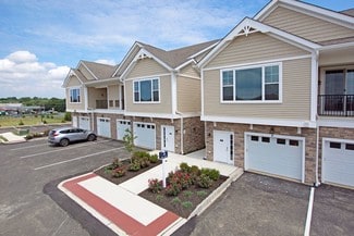 3535 Grandview Dr, Macungie, PA 18062
