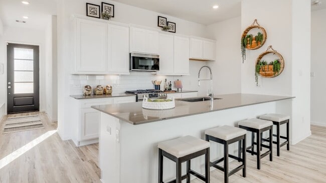 2204 Via Vicky Rd, Houston, TX 77051 - photo 2