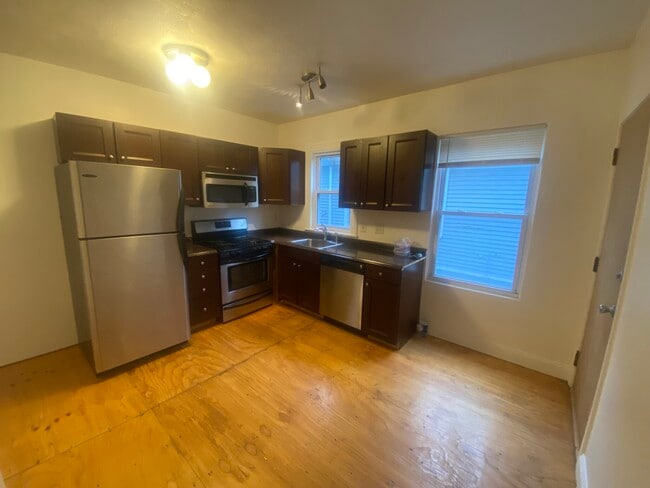 86 Fellsway W unit 3, Somerville, MA 02145 - photo 6