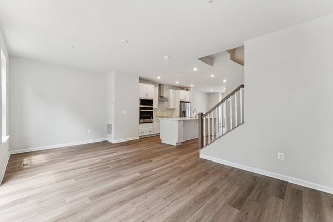 10182 Kings Grove Way, Damascus, MD 20872 - photo 5