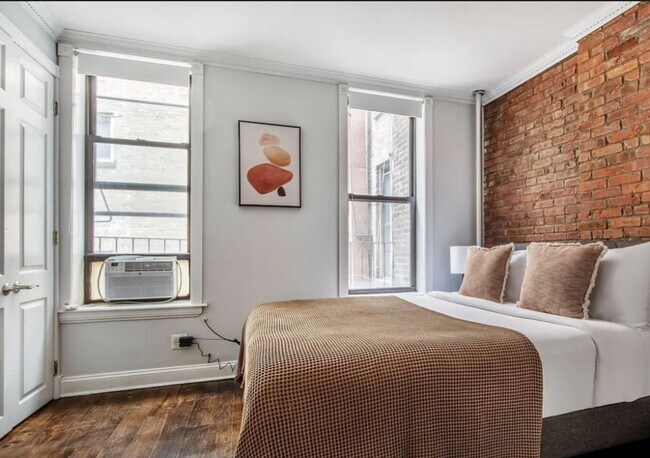 120 Christopher St unit 2, New York, NY 10014 - photo 4