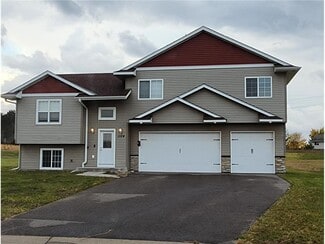 1109 8th Ave SW, Isanti, MN 55040