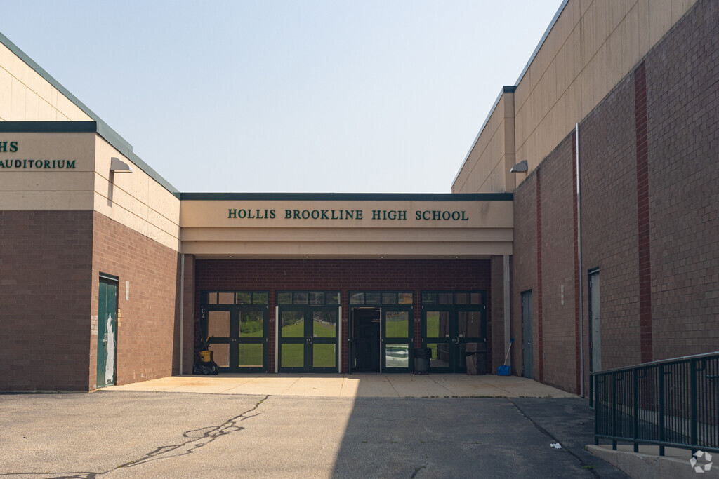 Welcome to Hollis-Brookline High School.