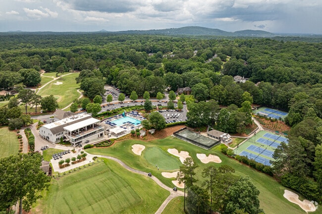 Prime amenities are located at the Brookfield Country Club in the Brookfield West neighborhood.