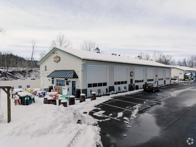 Residents can enjoy beer at Northern Barrell Restaurant.