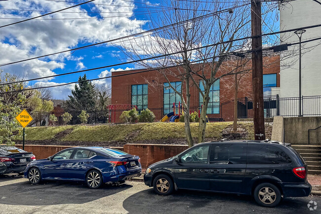 Left wing of DC Prep Anacostia Elementary