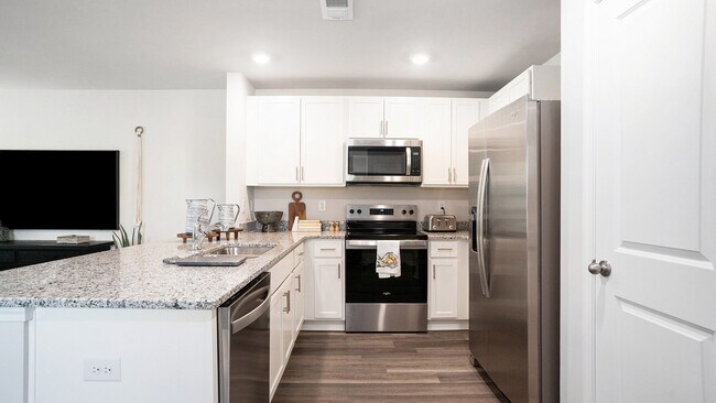 615 Golden Resin Rd, Conway, SC 29526 - photo 3