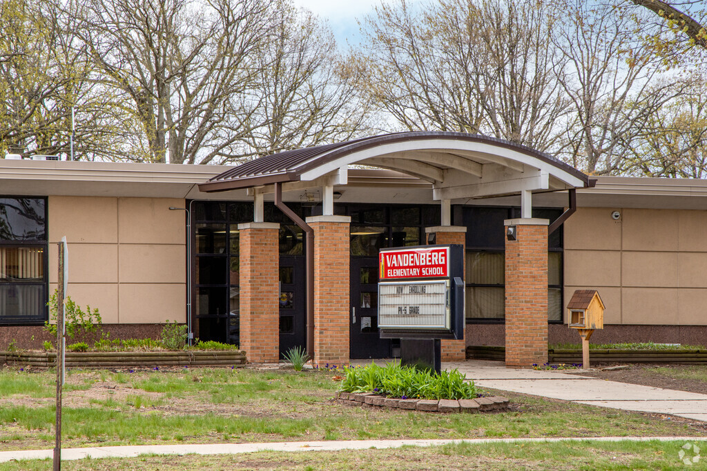 Vandenberg Elementary in the Redford Livonia Neighborhood.