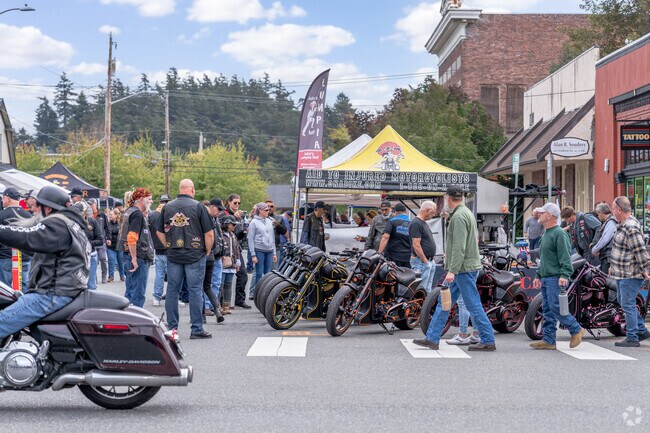 Skyline residents attend Oyster run to see high performance motorcycles on display.