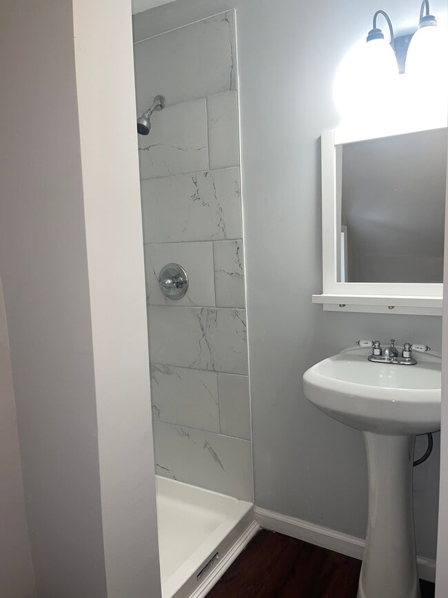 3914 Maine Ave unit 3rd Floor, Gwynn Oak, MD 21207 - photo 4