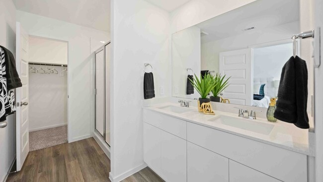 5922 Manning Oaks St, Houston, TX 77091 - photo 7