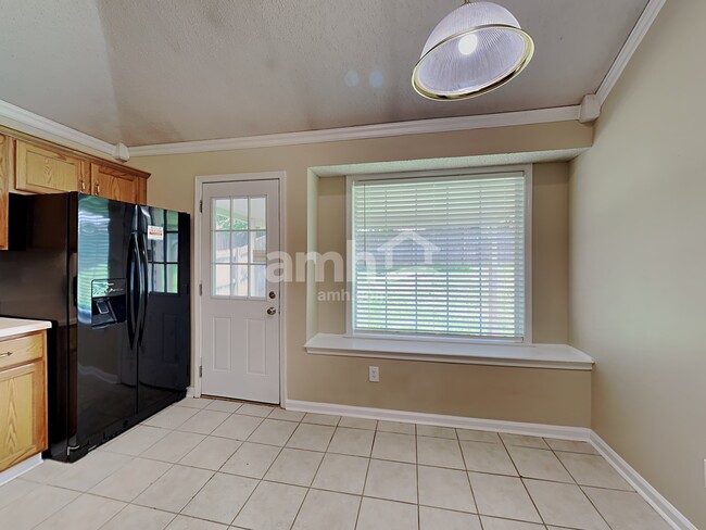 4072 Fairway View Cir E, Memphis, TN 38135 - photo 5